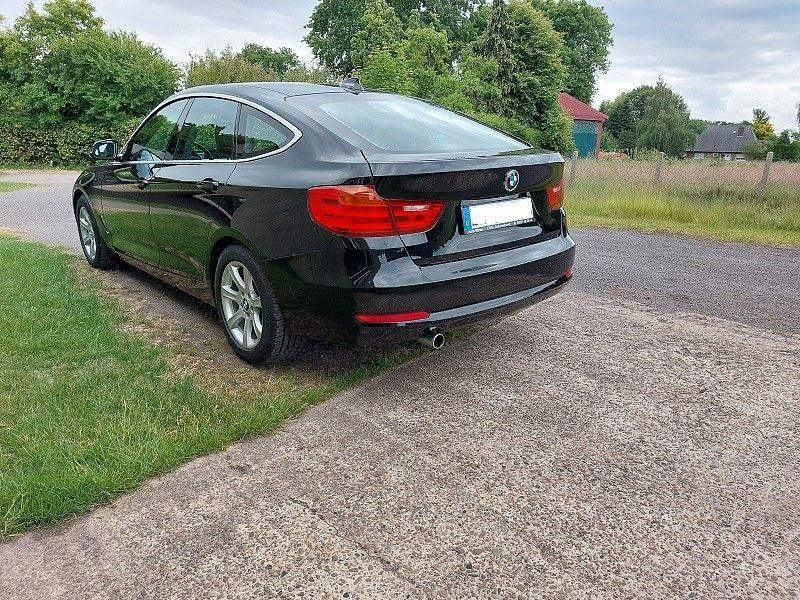 Gebraucht BMW 320 Gran Turismo 184 PS (135 kW) 2013 Schwarz Limousine