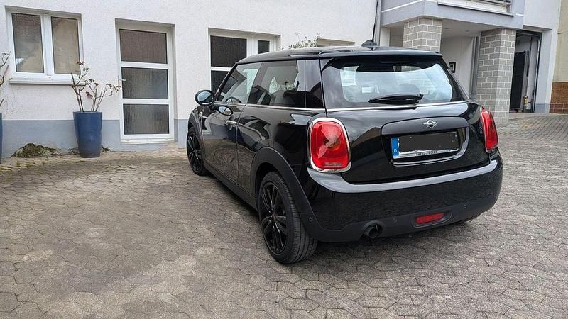 Second-hand Mini ONE 102 CP (75 kW) 2017 Negru Hatchback