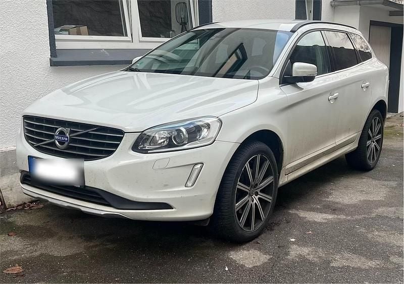 Gebraucht Volvo XC60 181 PS (133 kW) 2015 Weiß SUV