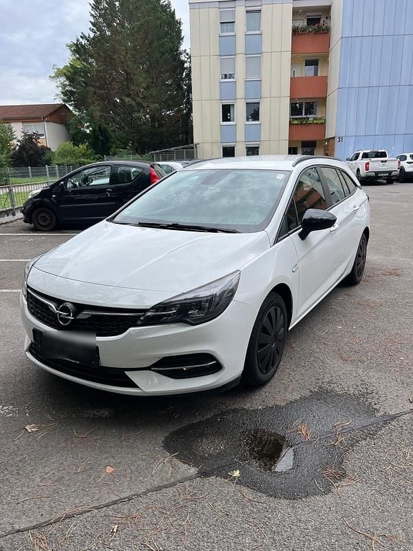Weiß Gebraucht 2022 Opel Astra Edition Kombi | 10.800 € (Superpreis) - Bild 1/4