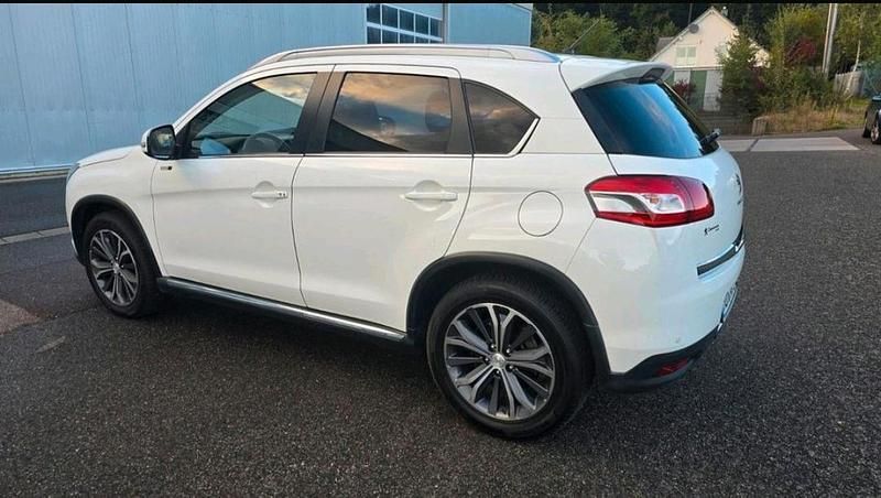 Gebraucht Peugeot 4008 Style 114 PS (83 kW) 2016 Weiß SUV