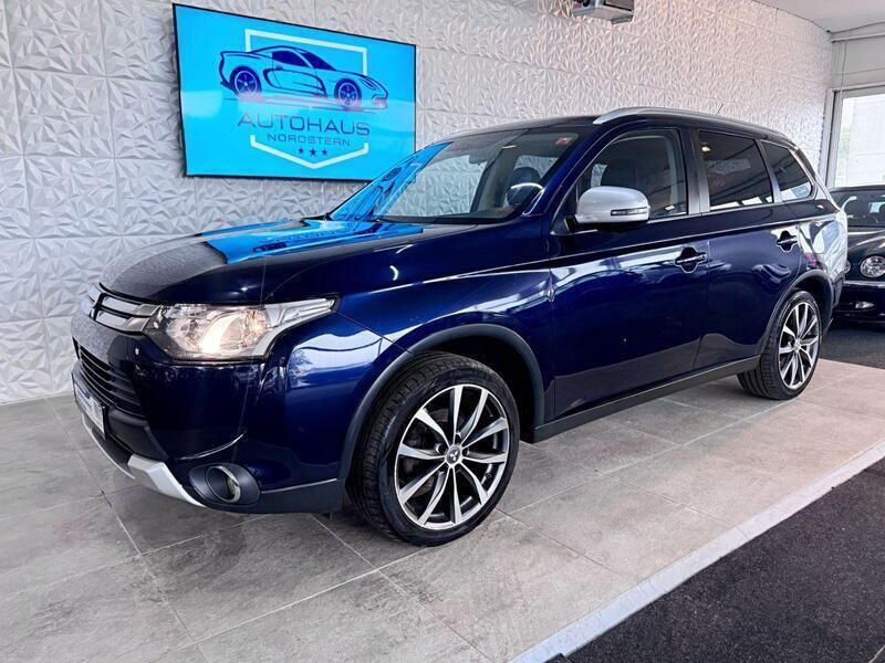 Blau Gebraucht 2015 Mitsubishi Outlander Diamant Edition SUV | 9.999 € (Fairer Preis) - Bild 1/4