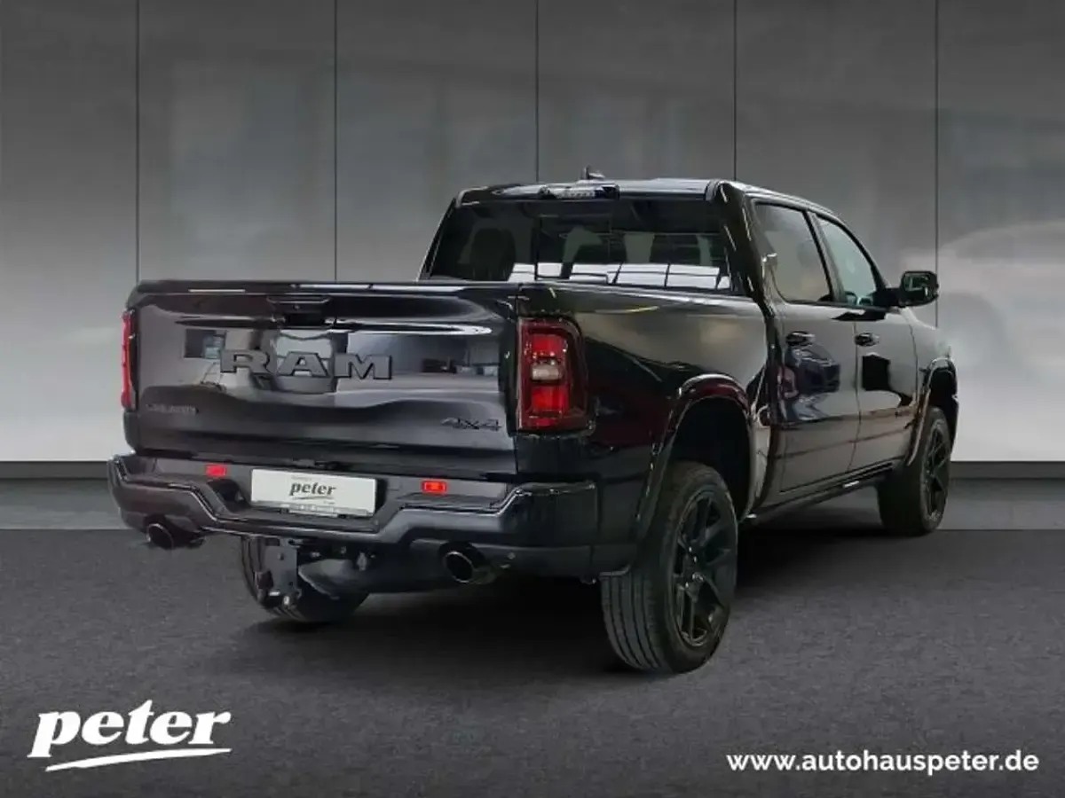 Neu Dodge Ram 426 PS (313 kW) 2025 Diamond black crystal pearlcoat Pickup