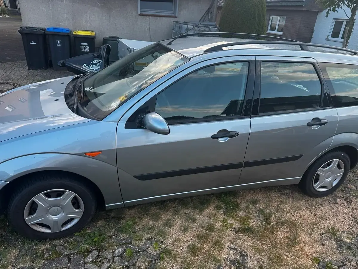 Gebraucht Ford Focus 101 PS (74 kW) 2003 Silber Kombi