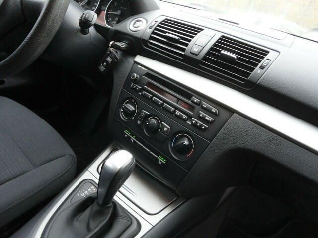 Gebraucht BMW 116 122 PS (89 kW) 2010 Grau Kleinwagen