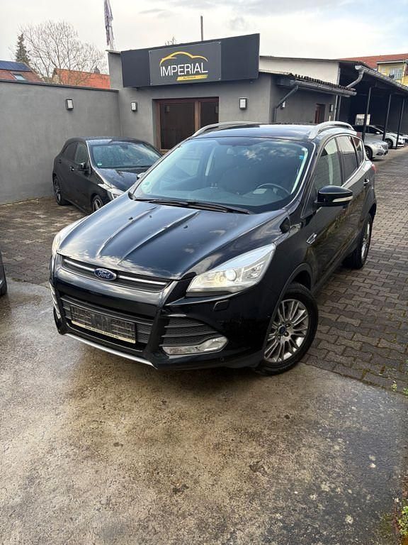 Gebraucht Ford Kuga 140 PS (102 kW) 2014 Schwarz SUV