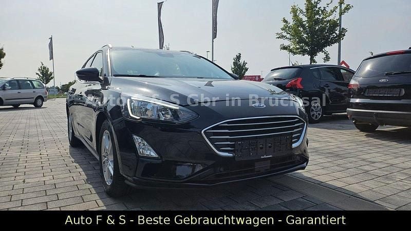 Schwarz Gebraucht 2019 Ford Focus Cool & Connect Kombi | 11.290 € (Fairer Preis) - Bild 1/4