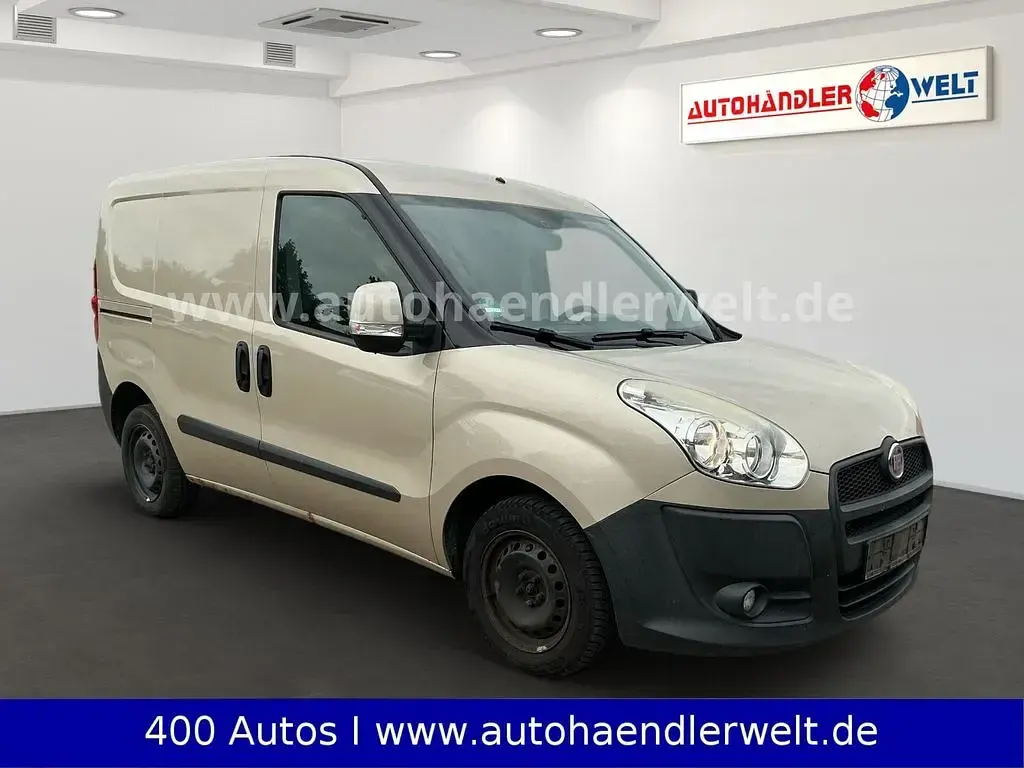 Gebraucht Fiat Doblò 101 PS (74 kW) 2012 Beige Van / Kleinbus
