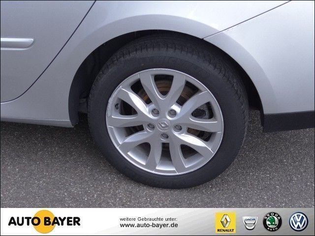 Gebraucht Renault Laguna III Dynamique 140 PS (102 kW) 2008 Silber Limousine