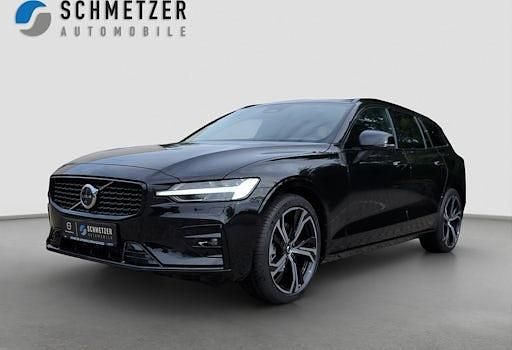 Neu Volvo V60 Plus 197 PS (144 kW) 2025 Schwarz Kombi