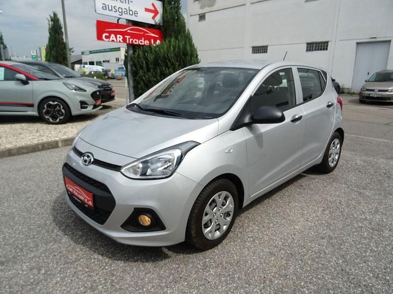 Silber Gebraucht 2014 Hyundai i10 Classic Kleinwagen | 6.290 € (Fairer Preis) - Bild 1/4