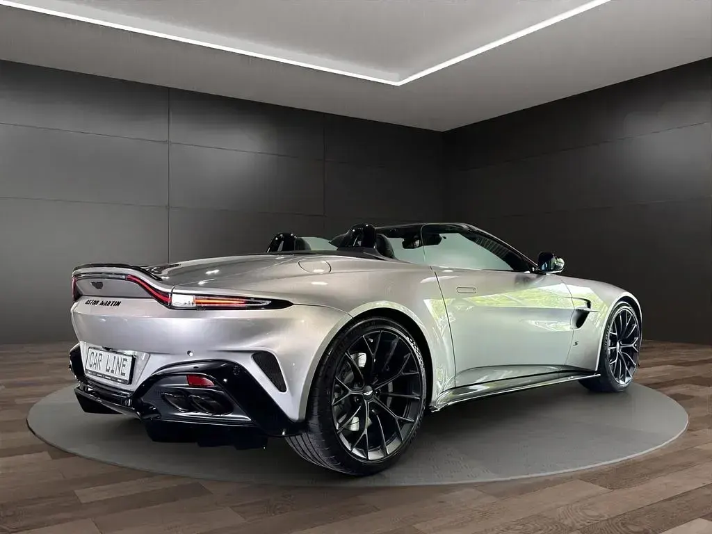 Gebraucht Aston Martin V8 Vantage 680 PS (500 kW) 2026 Aluminite silver Cabrio