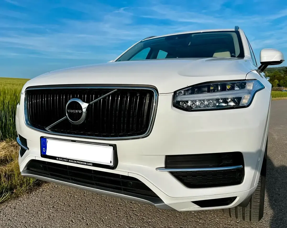 Gebraucht Volvo XC90 Momentum 235 PS (172 kW) 2018 Weiß SUV