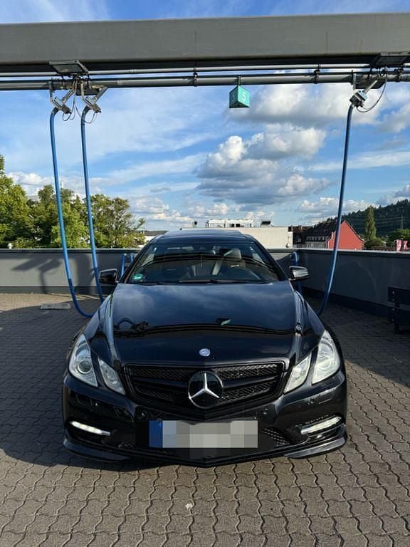 Schwarz Gebraucht 2013 Mercedes E350 AMG Coupé | 17.000 € (Fairer Preis) - Bild 1/4