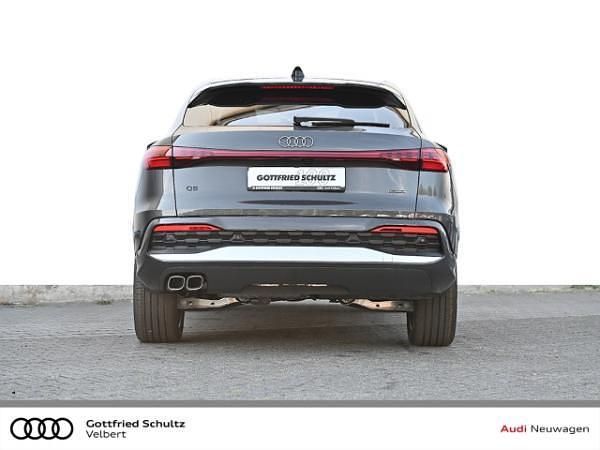 Neu Audi Q5 Sportback Advanced 204 PS (150 kW) 2026 Grau (tamboragrau metallic) SUV