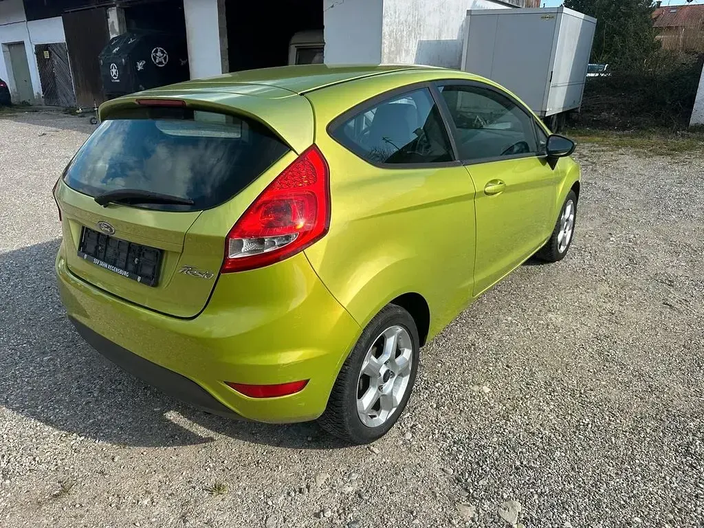 Gebraucht Ford Fiesta 82 PS (60 kW) 2008 Grün Kleinwagen
