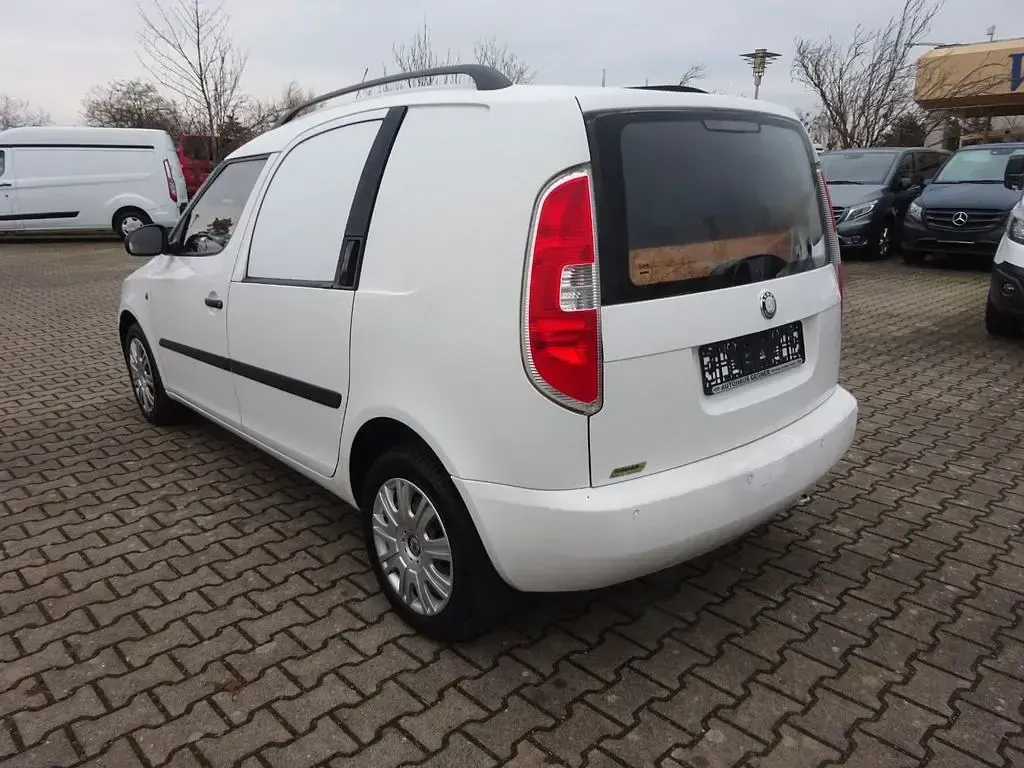 Gebraucht Skoda Roomster 80 PS (58 kW) 2007 Weiß Van / Kleinbus