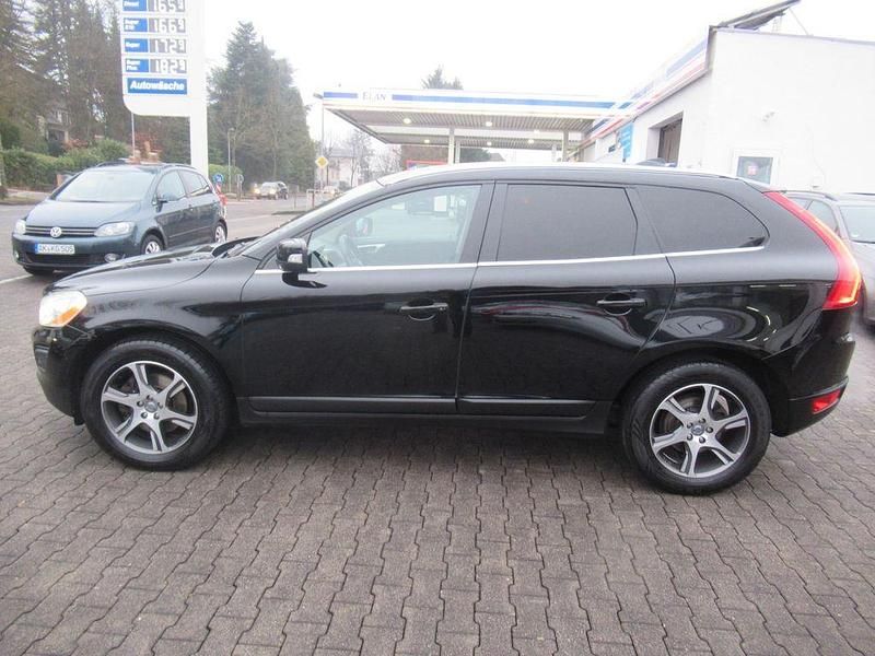 Gebraucht Volvo XC60 Summum 163 PS (119 kW) 2011 Schwarz SUV