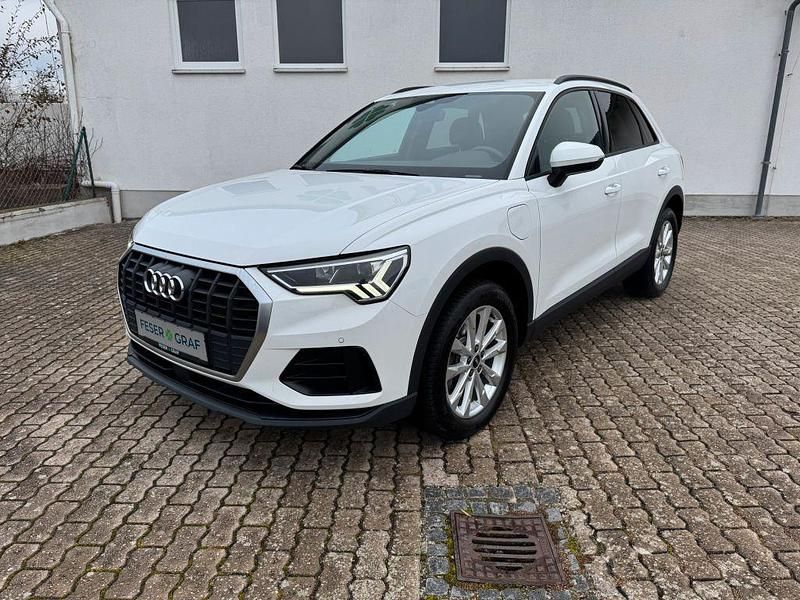 Gebraucht Audi Q3 Ambiente 245 PS (180 kW) 2022 Ibisweiß SUV