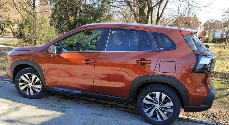 Blau Neu 2025 Suzuki SX4 S-Cross Comfort+ SUV | 25.590 € (Guter Preis) - Bild 1/4