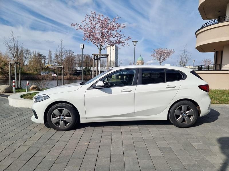 Gebraucht BMW 116 116 PS (85 kW) 2020 Weiß Kleinwagen
