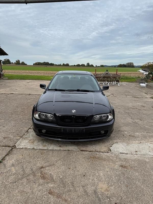 Gebraucht BMW 325 192 PS (141 kW) 2003 Schwarz Coupé