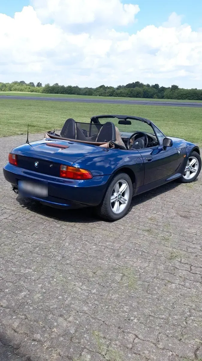 Second-hand BMW Z3 140 CP (102 kW) 1998 Albastru Cabrio