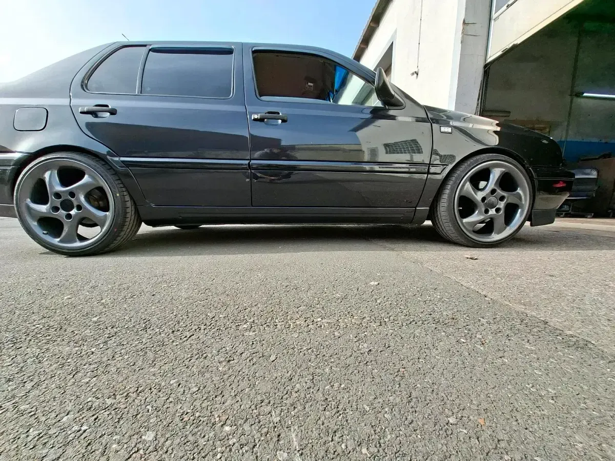 Second-hand VW Vento 174 CP (127 kW) 1994 Berlinǎ