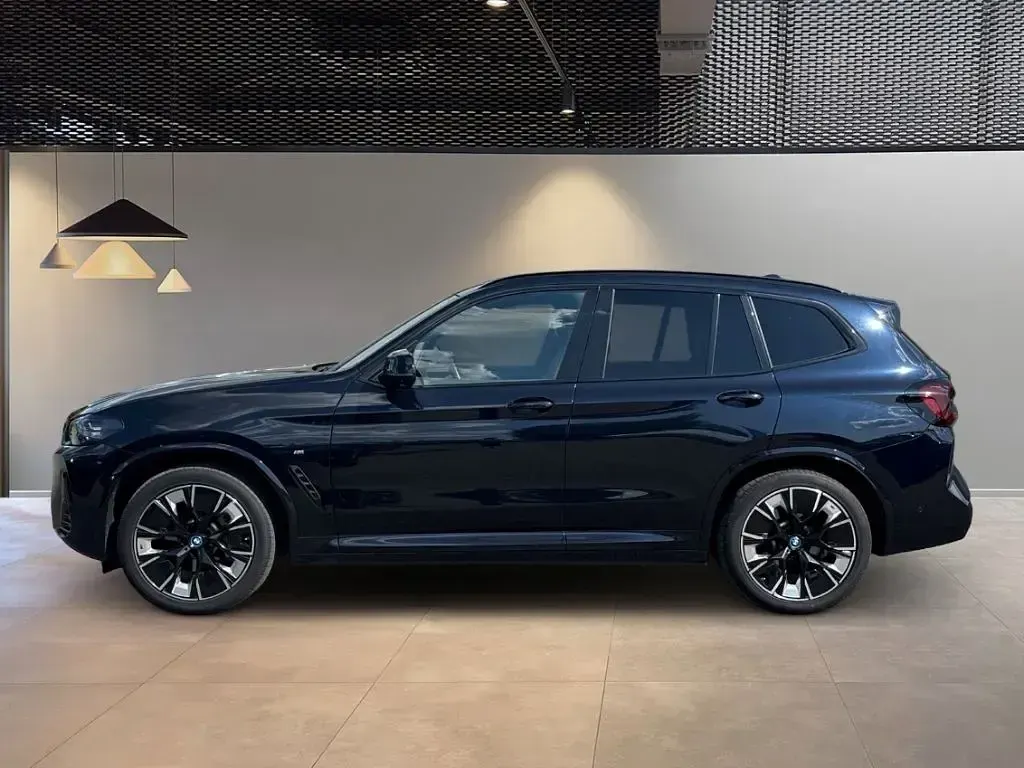 Gebraucht BMW iX3 M Sport 210 kW (286 PS) 2023 Schwarz SUV