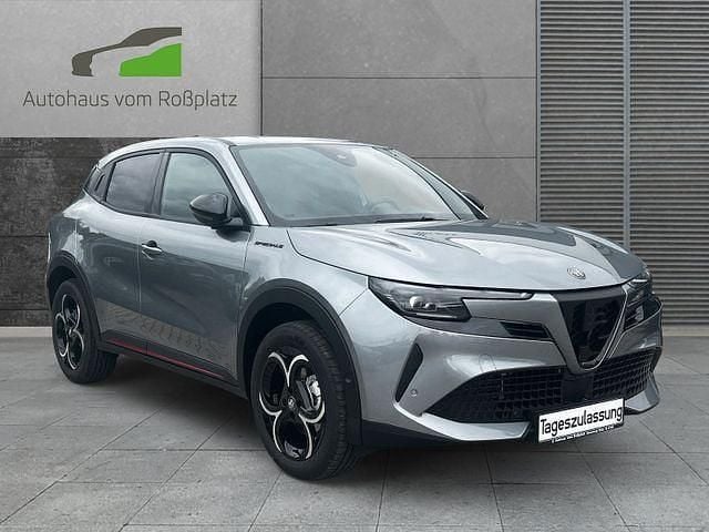 Neu Alfa Romeo GT Junior Edizione Speciale 136 PS (100 kW) 2025 Grau Limousine