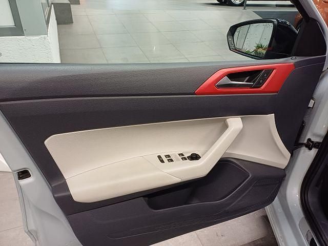 Gebraucht VW Polo Beats 95 PS (69 kW) 2019 Silber Kleinwagen