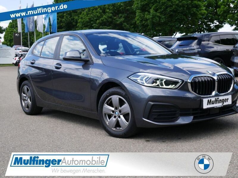 Mineralgrau (metallic) Gebraucht 2021 BMW 116 Advantage Kleinwagen | 17.960 € (Guter Preis) - Bild 1/4