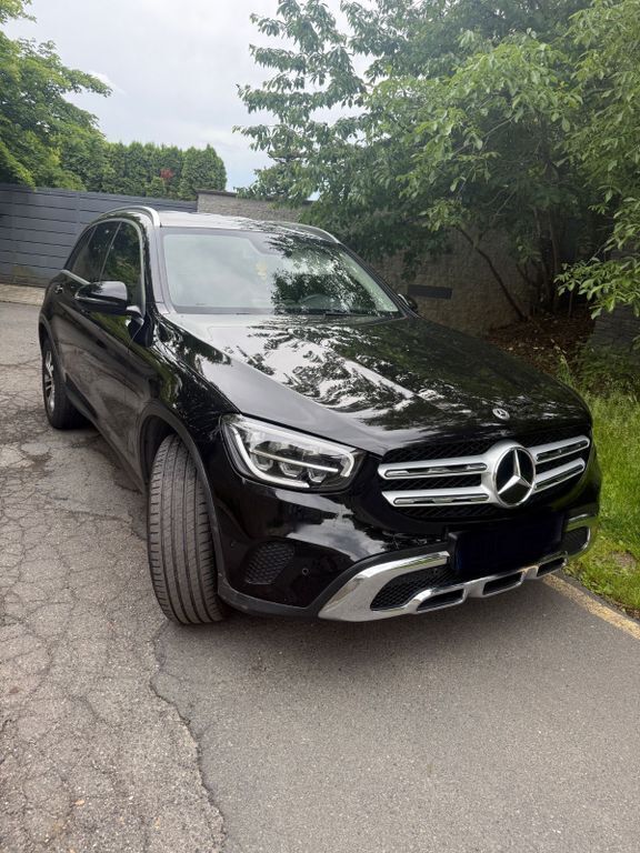 Schwarz Gebraucht 2020 Mercedes GLC200 SUV | 28.300 € (Superpreis) - Bild 1/4