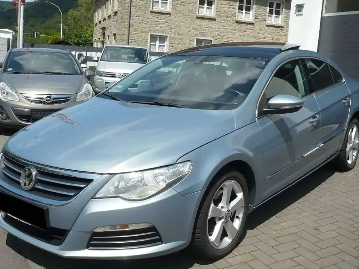 Gebraucht VW Passat 200 PS (147 kW) 2009 Blau Coupé