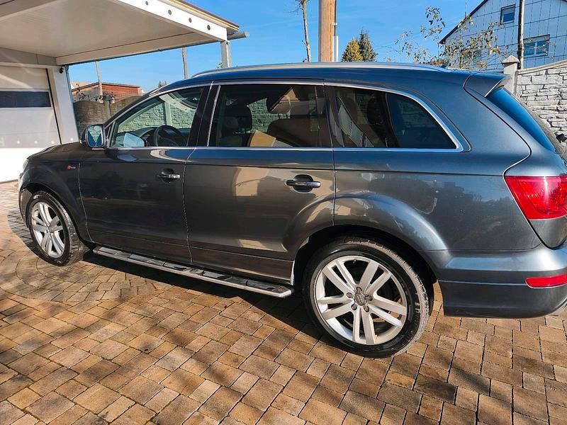 Gebraucht Audi Q7 S-Line 333 PS (244 kW) 2013 Grau SUV