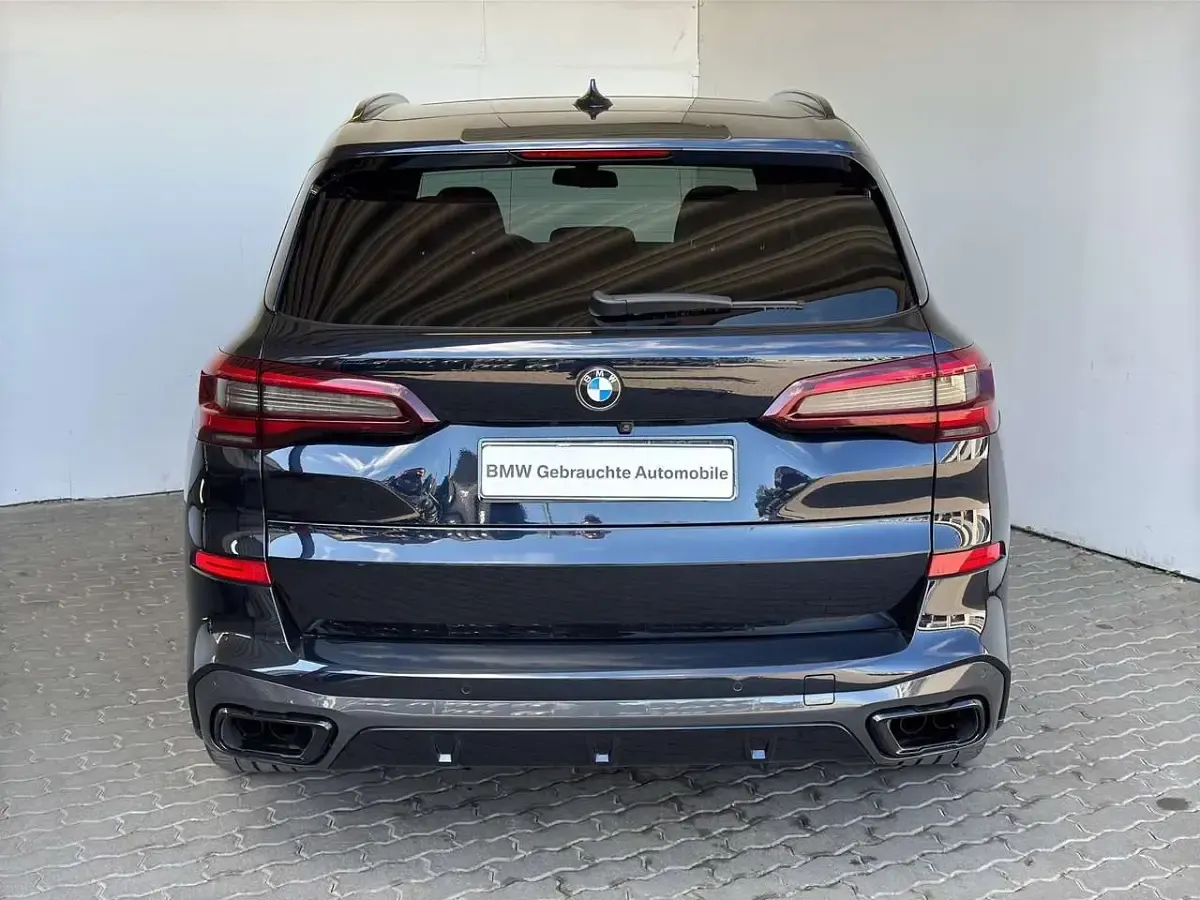 Gebraucht BMW X5 M M Sport 530 PS (389 kW) 2021 Carbonschwarzmetallic SUV