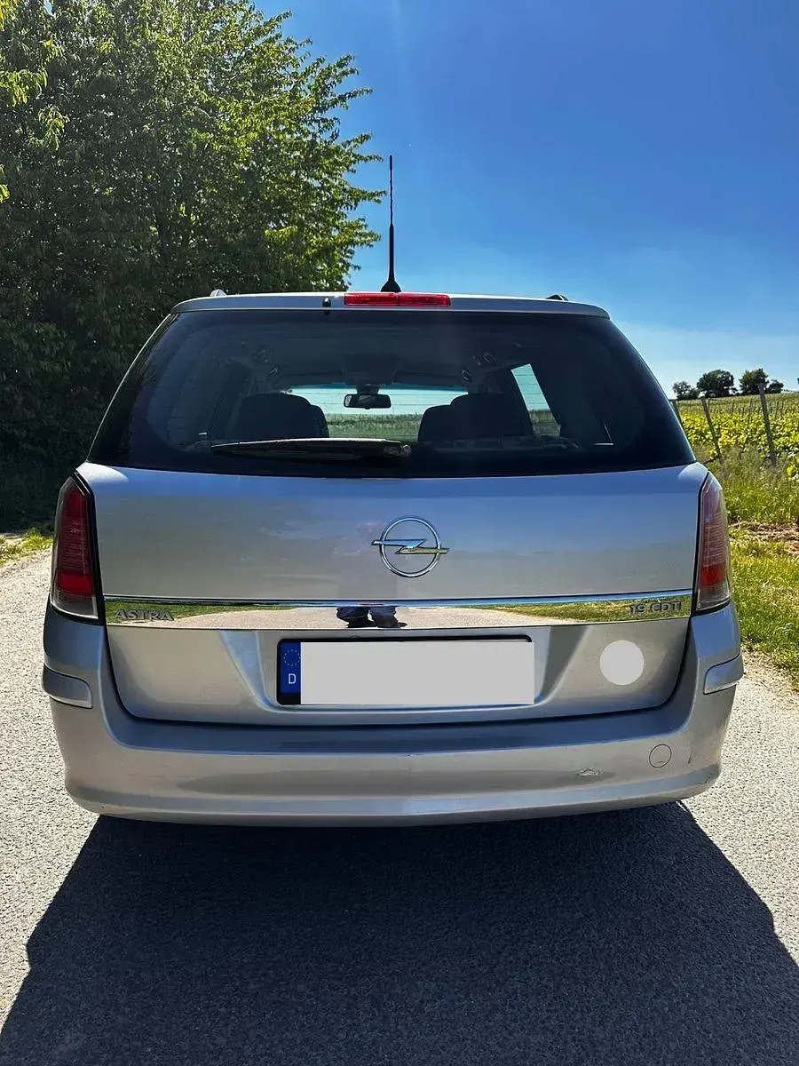 Gebraucht Opel Astra Catch Me 101 PS (74 kW) 2007 Silber Kombi