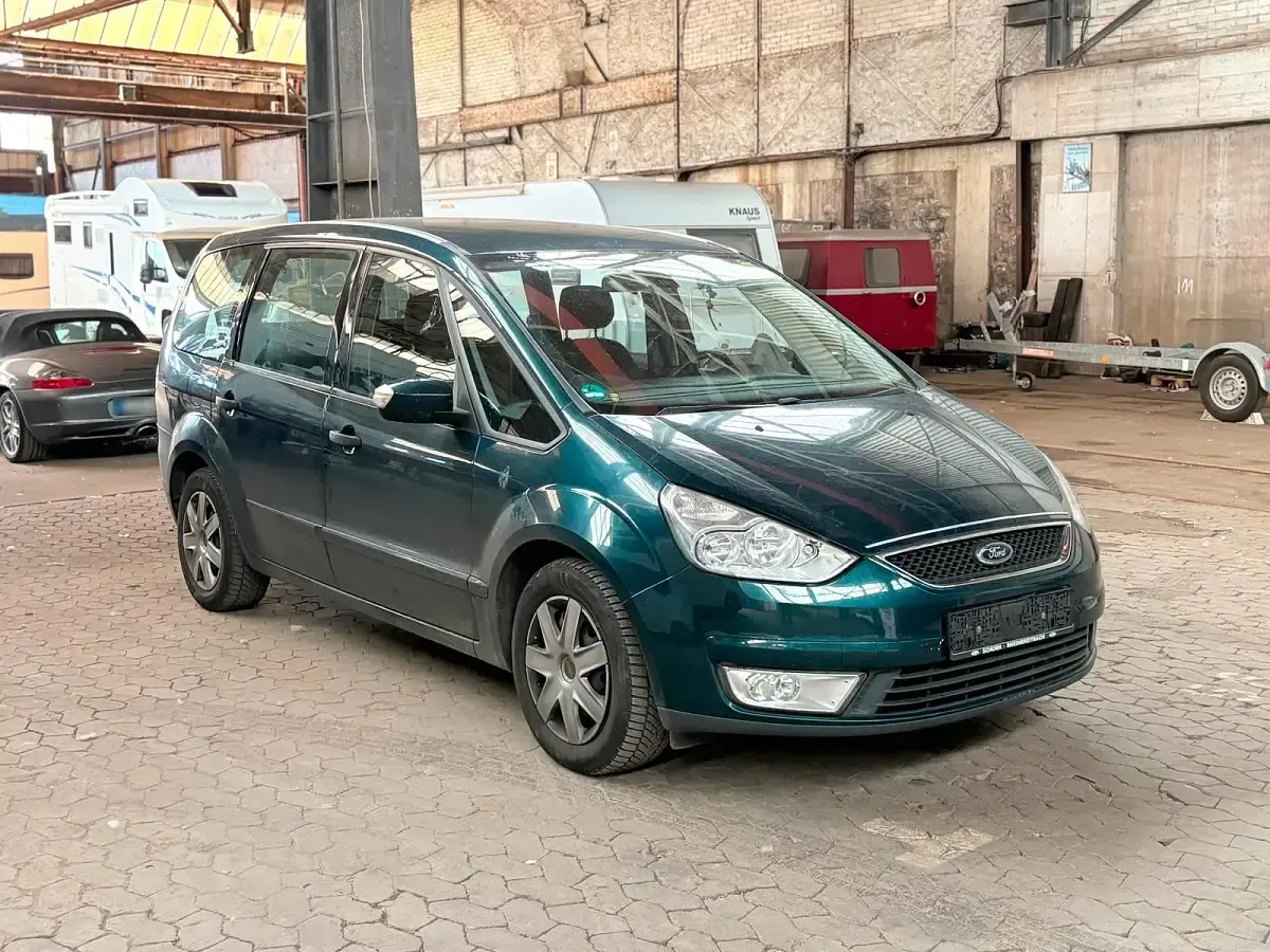 Gebraucht Ford Galaxy 140 PS (102 kW) 2007 Grün Van / Kleinbus