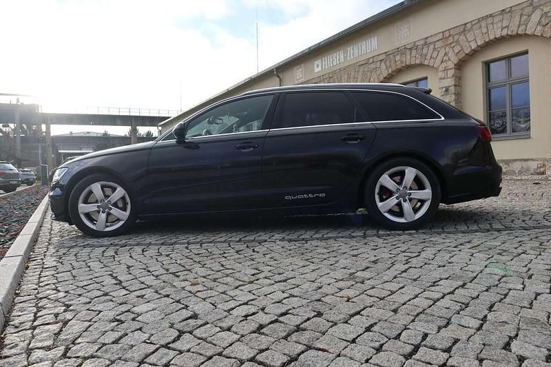 Gebraucht Audi A6 Premium 313 PS (230 kW) 2012 Schwarz Kombi