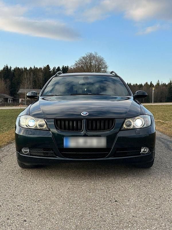 Gebraucht BMW 325 Performance 218 PS (160 kW) 2007 Grün Kombi