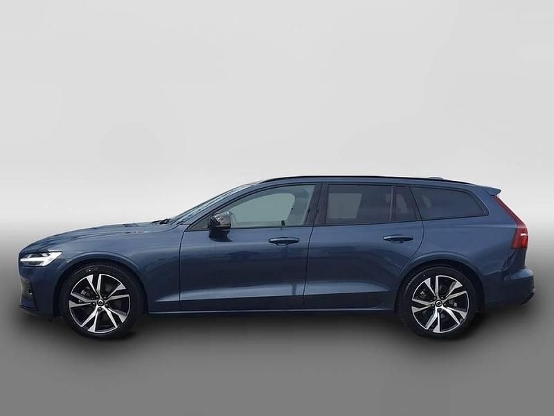 Gebraucht Volvo V60 Plus 197 PS (144 kW) 2025 Blau Kombi