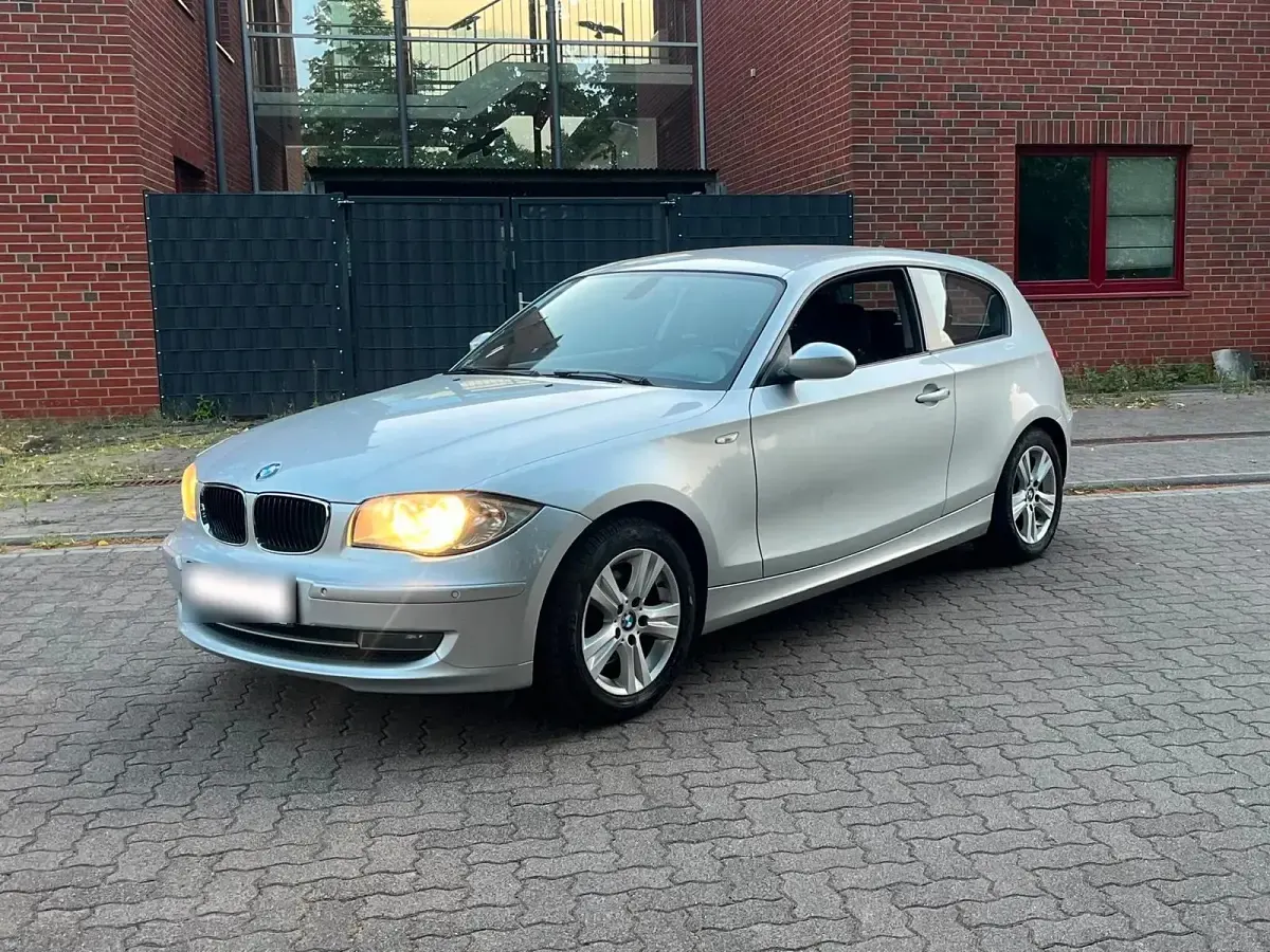 Gebraucht BMW 02 143 PS (105 kW) 2007 Silber Limousine