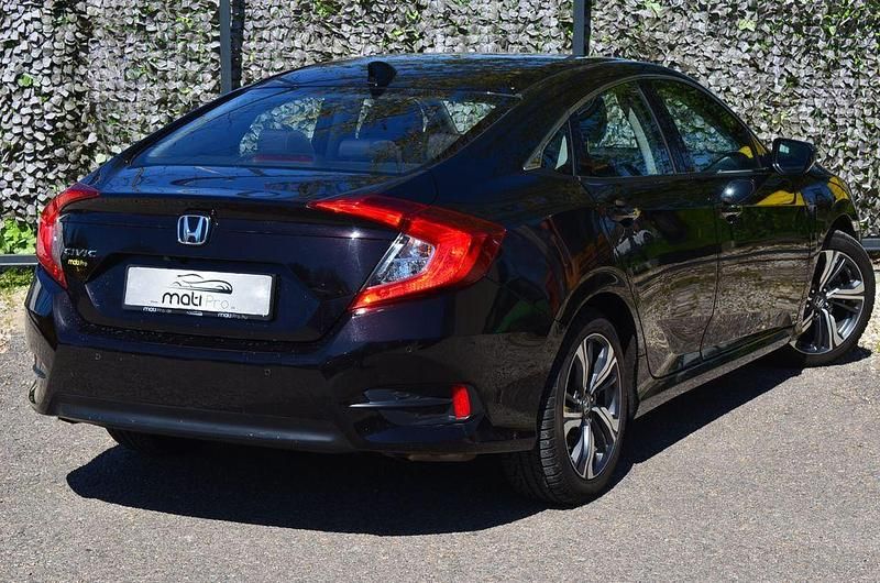 Gebraucht Honda Civic Elegance 182 PS (133 kW) 2021 Schwarz Limousine
