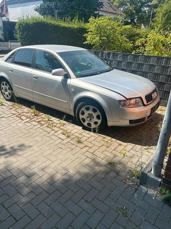 Silber Gebraucht 2003 Audi A4 Limousine | 950 € (Superpreis) - Bild 1/4