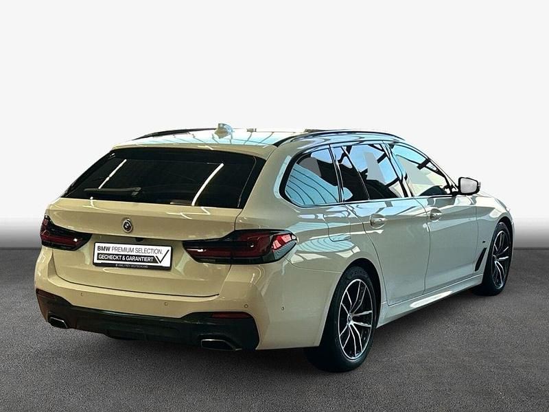 Gebraucht BMW 530 Performance 286 PS (210 kW) 2023 Weiß Kombi