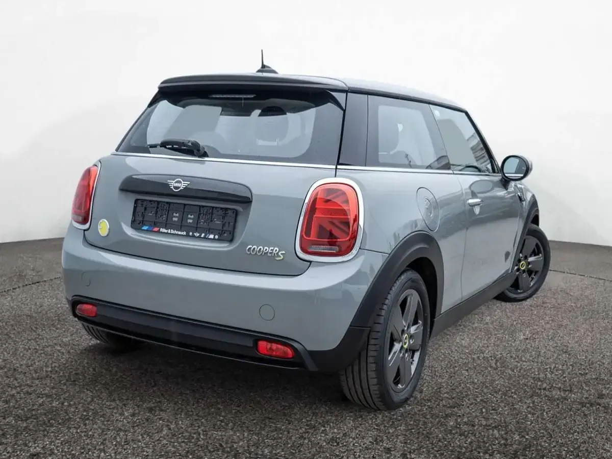 Gebraucht Mini Cooper SE Essential 135 kW (184 PS) 2022 Grau Kleinwagen