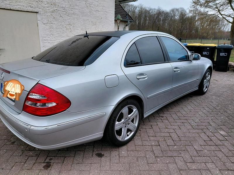 Gebraucht Mercedes E320 224 PS (164 kW) 2004 Silber Limousine