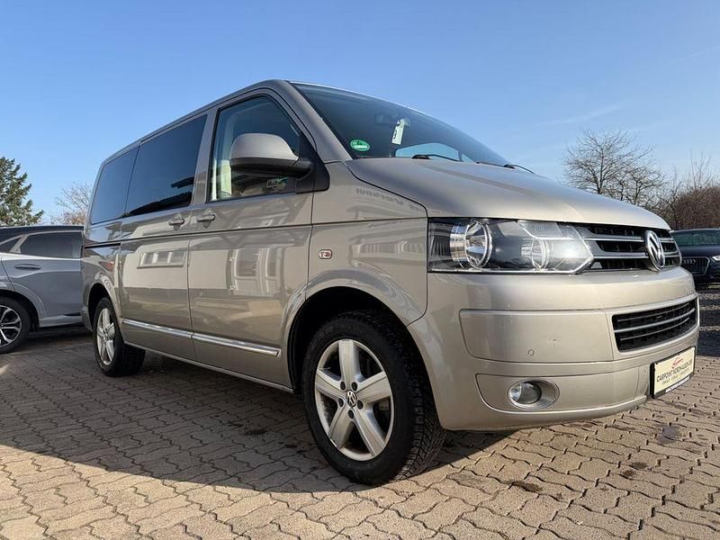 Gebraucht VW Transporter Team 179 PS (131 kW) 2011 Beige Van