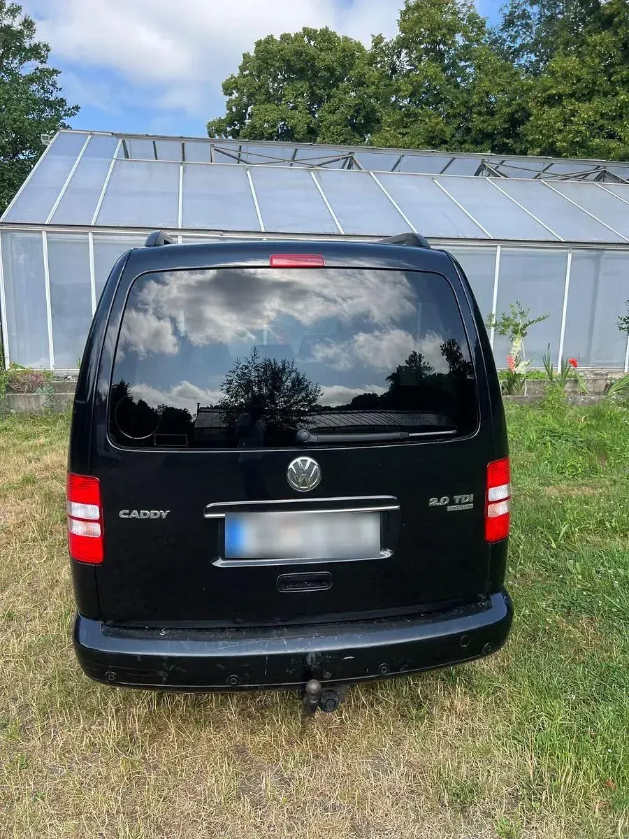 Gebraucht VW Caddy Maxi Comfortline 140 PS (102 kW) 2011 Schwarz Van / Kleinbus
