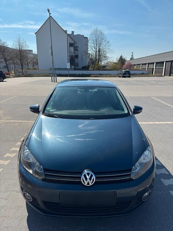 Gebraucht VW Golf VI 105 PS (77 kW) 2010 Blau Kleinwagen